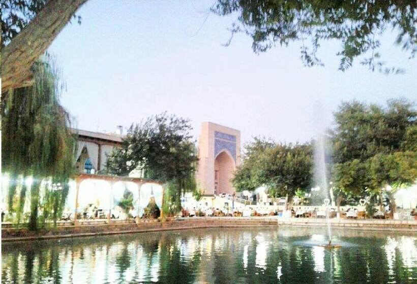 פנסיון History Guest House