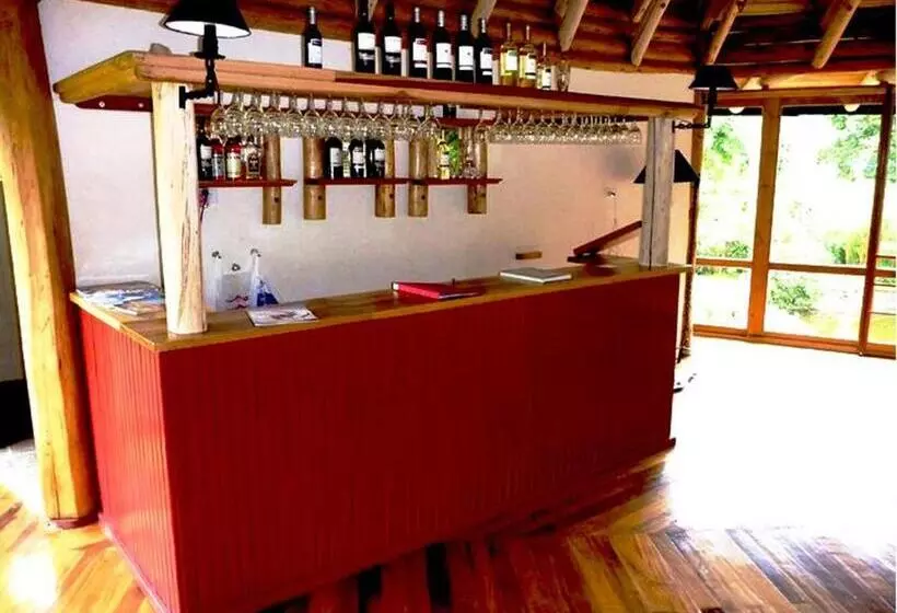 ユースホステル Hosteria La Roulotte   Mindo