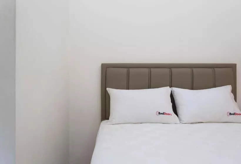 ペンション Reddoorz Plus Near Siloam Karawaci