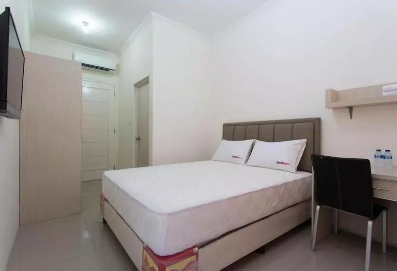 ペンション Reddoorz Plus Near Siloam Karawaci