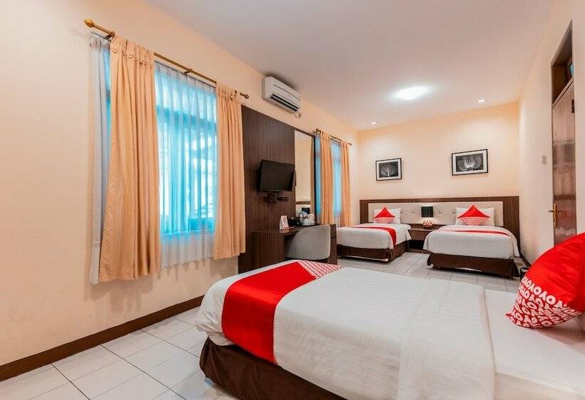 Graha Technopark Hotel By Oyo Rooms