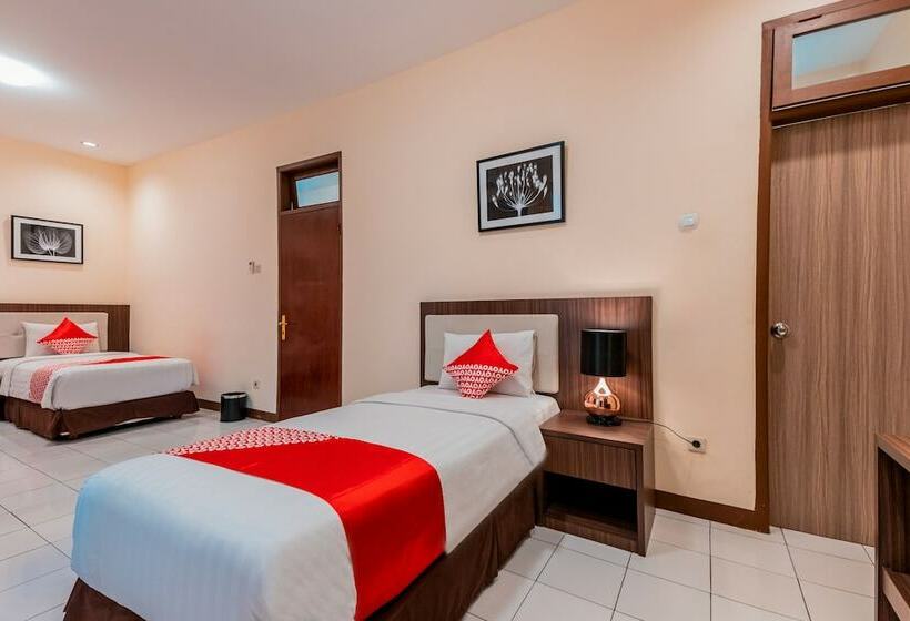 Graha Technopark Hotel By Oyo Rooms