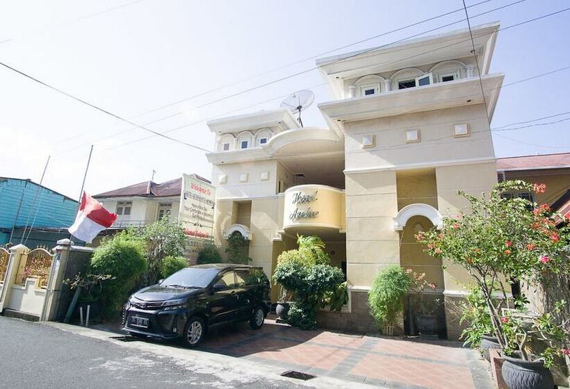 בית מלון כפרי Reddoorz Near Pantai Falajawa Ternate