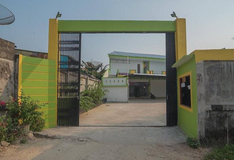 호텔 Reddoorz Near Rs Harapan Bersama