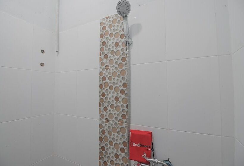 호텔 Reddoorz Near Rs Harapan Bersama