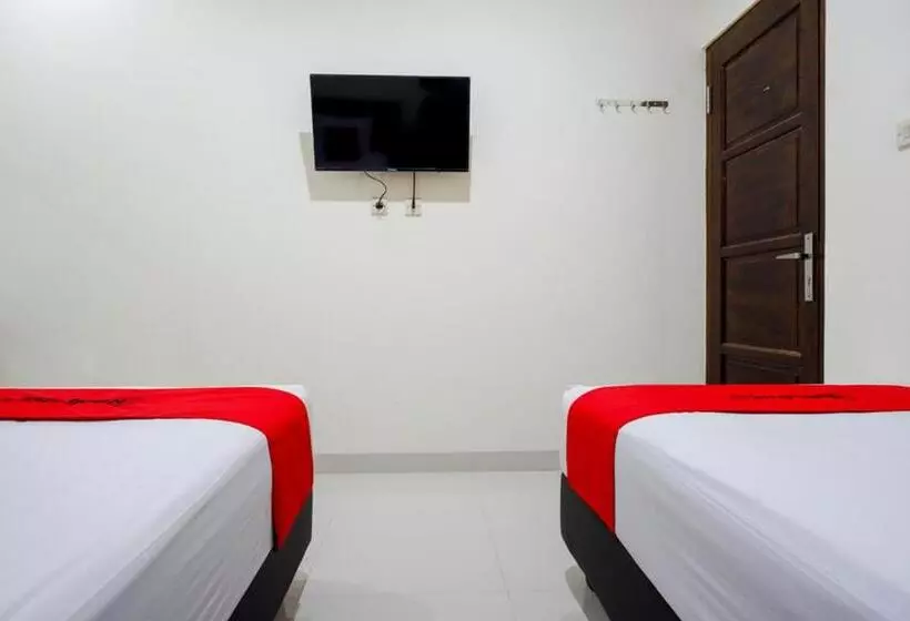 ペンション Reddoorz Near Living Plaza Purwokerto