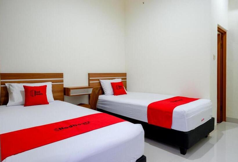 بنسيون Reddoorz Near Living Plaza Purwokerto