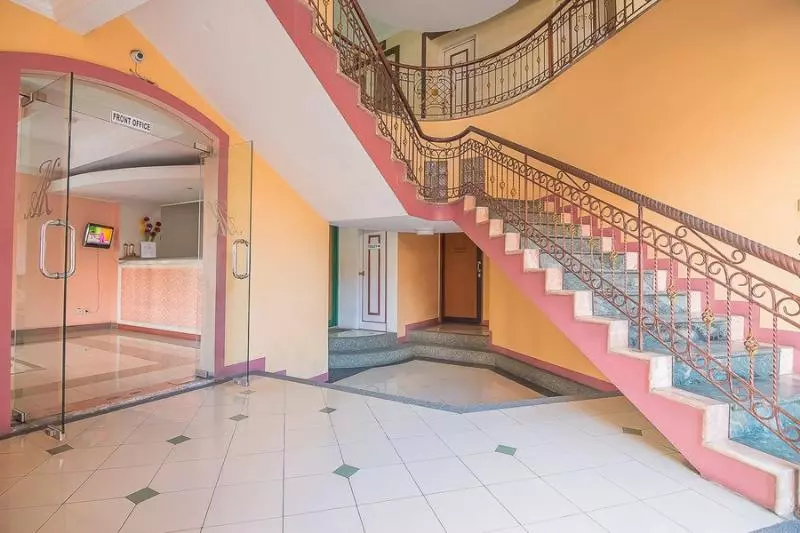 Majatalo Reddoorz Near Setrasari Mall 2