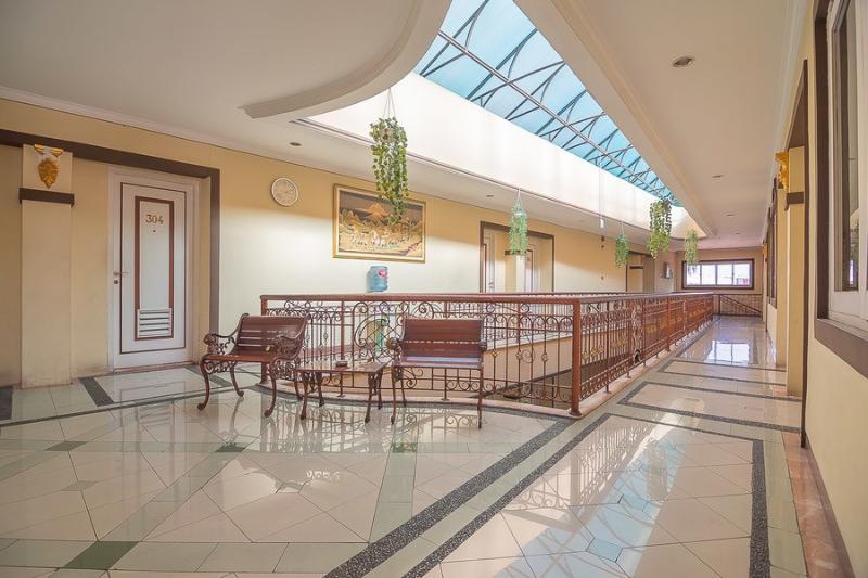 פנסיון Reddoorz Near Setrasari Mall 2