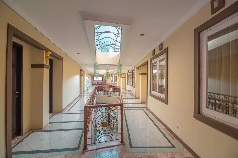 Majatalo Reddoorz Near Setrasari Mall 2