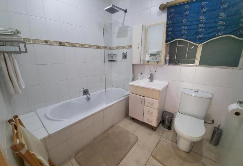 민박 Tuishuis Lodge