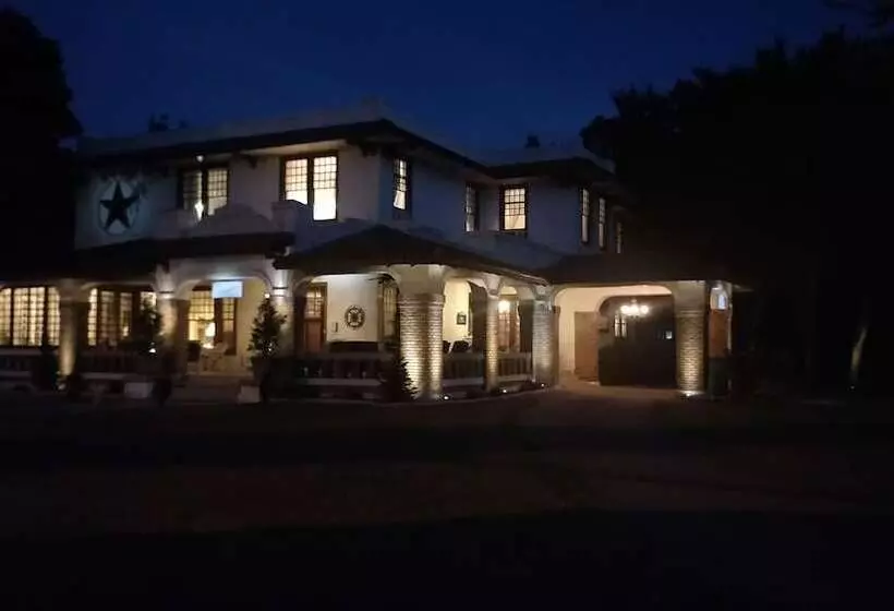 The Lancaster Manor Bed And Breakfast