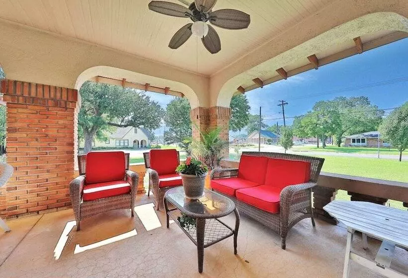 The Lancaster Manor Bed And Breakfast