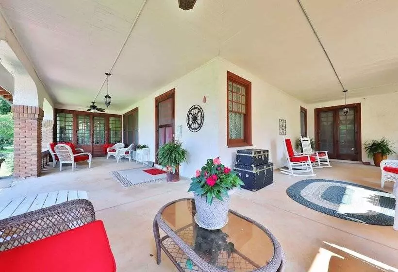 The Lancaster Manor Bed And Breakfast