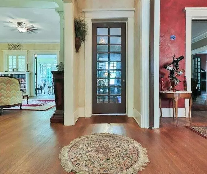 The Lancaster Manor Bed And Breakfast