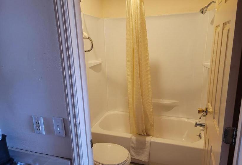 فندق Mcminnville Inn