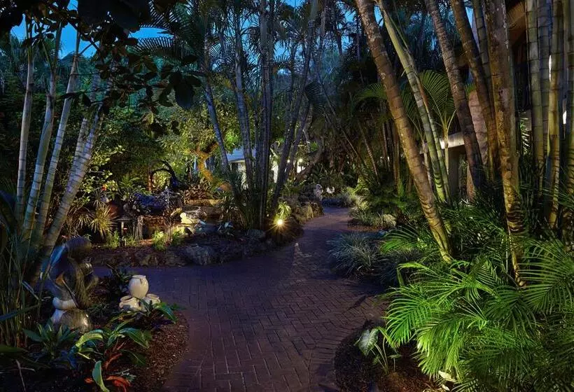 هتل Best Western Naples Inn & Suites