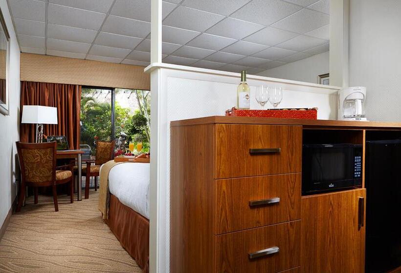 فندق Best Western Naples Inn & Suites