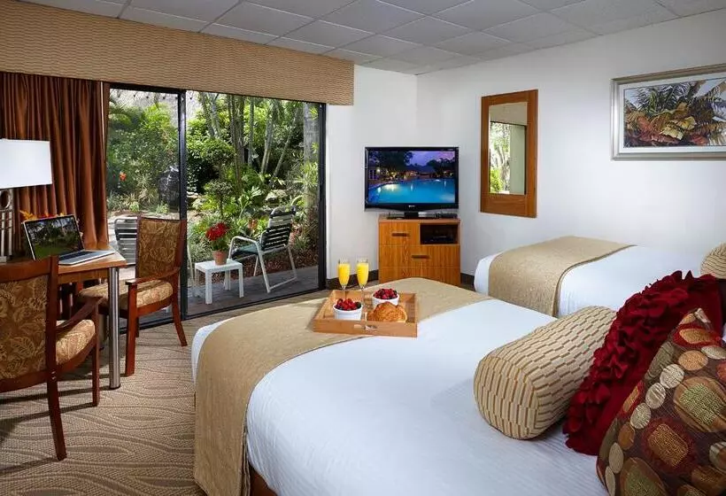 هتل Best Western Naples Inn & Suites