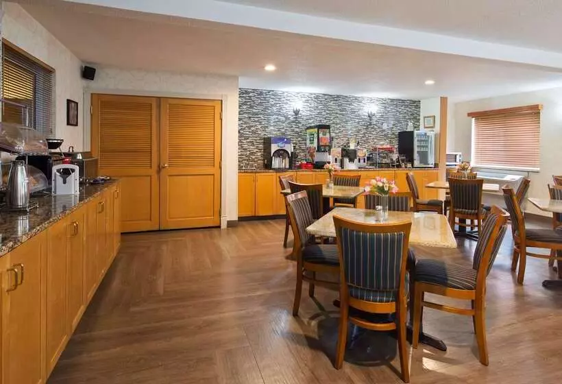 Hotelli Best Western New Baltimore Inn