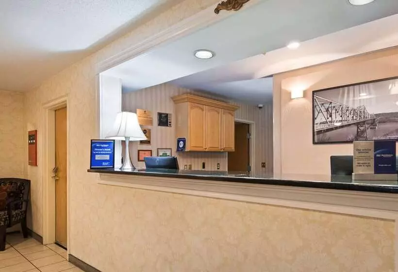 Hotelli Best Western New Baltimore Inn