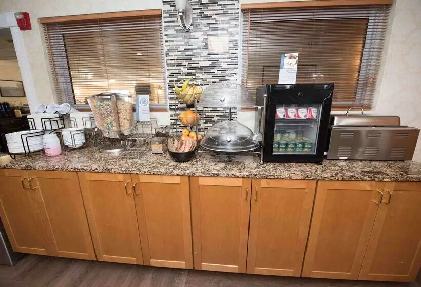 Hotelli Best Western New Baltimore Inn