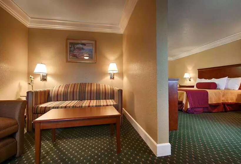 هتل Best Western Willits Inn