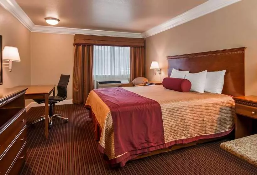 هتل Best Western Willits Inn