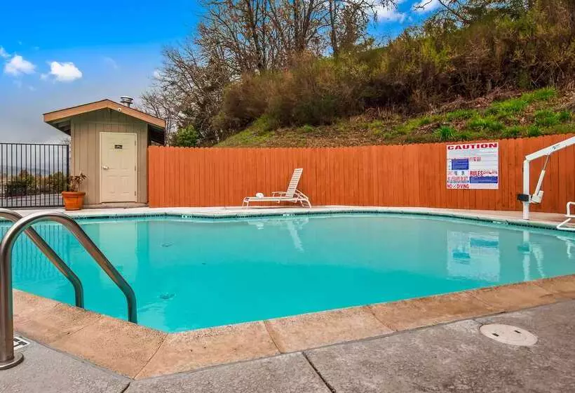 هتل Best Western Willits Inn