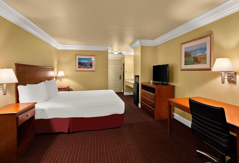 فندق Best Western Willits Inn