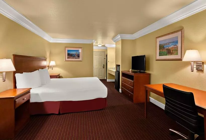 هتل Best Western Willits Inn