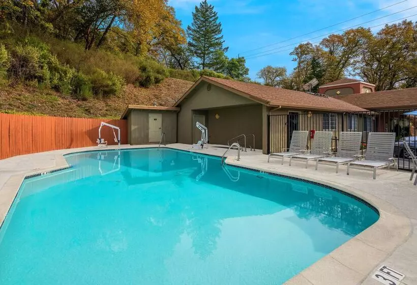 هتل Best Western Willits Inn