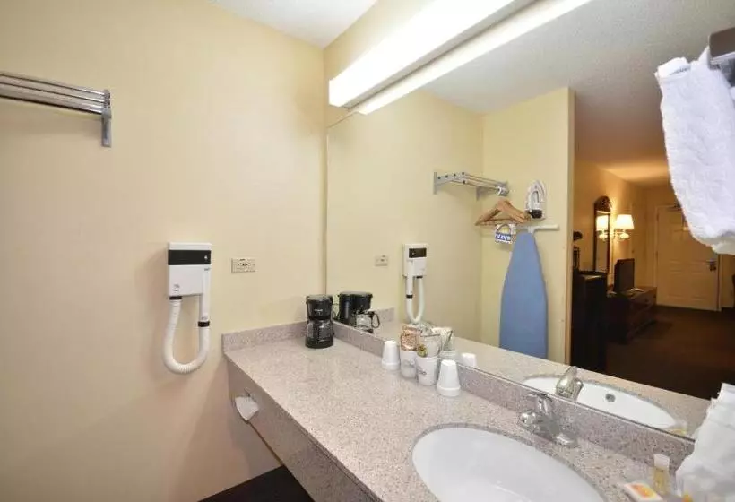 酒店 Days Inn & Suites By Wyndham Peachtree City