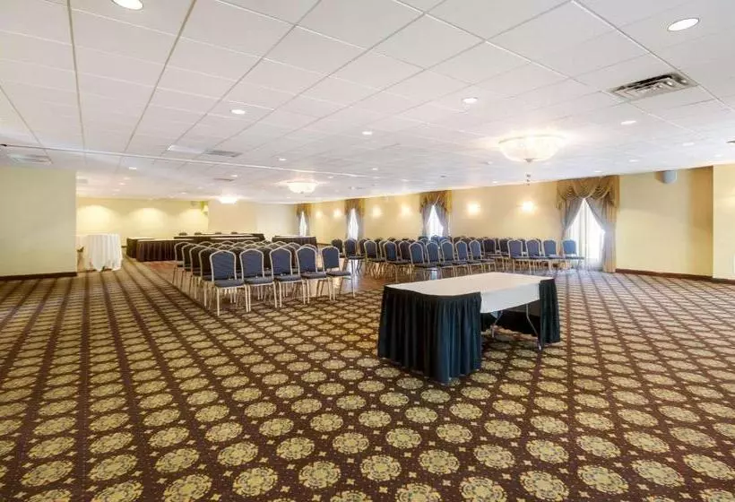 Exton Hotel And Conference Center