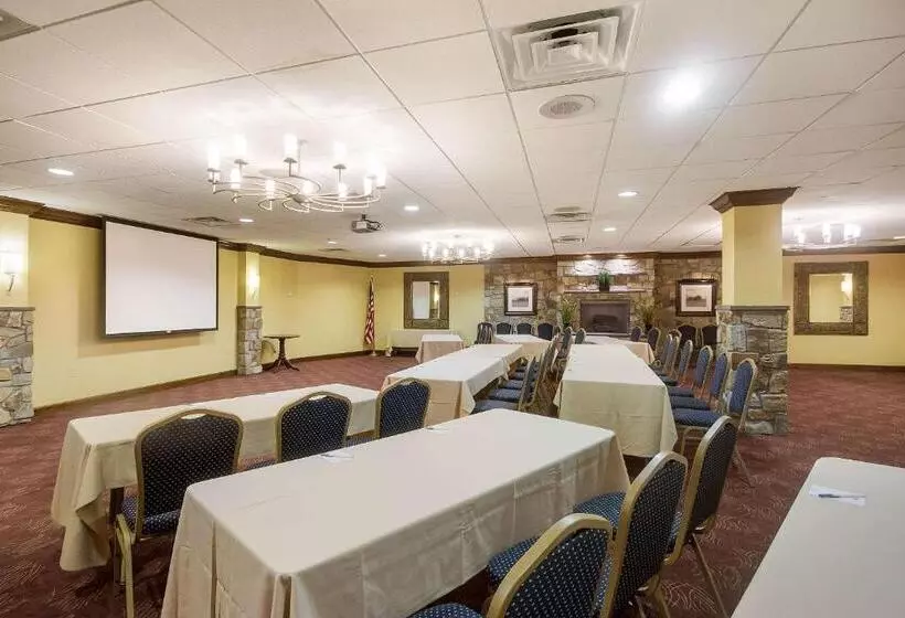 Exton Hotel And Conference Center