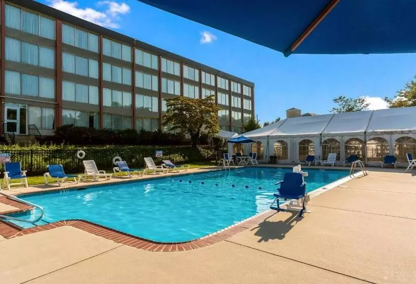 Exton Hotel And Conference Center