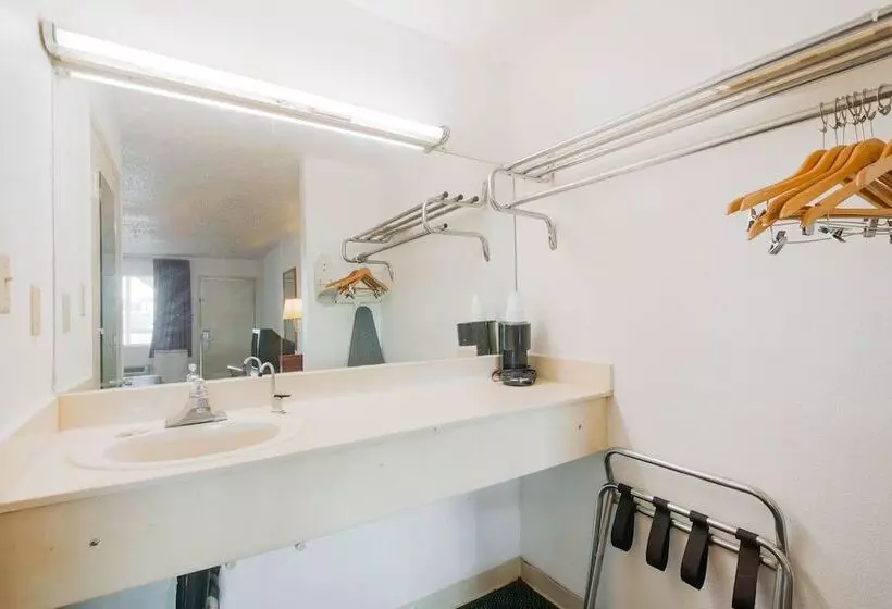 בית מלון כפרי O Grand Inn Channelview I10