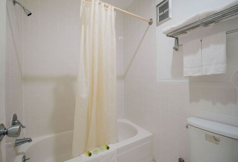 فندق O Grand Inn Channelview I10