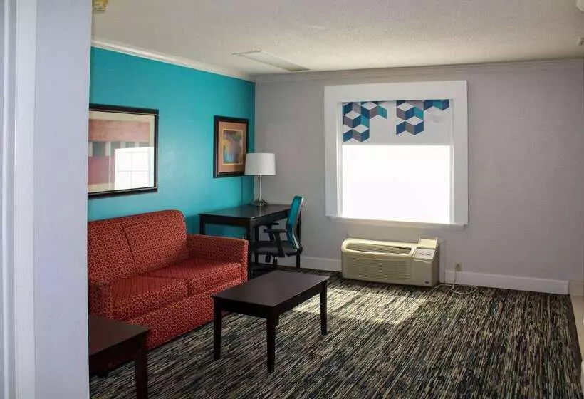 호텔 Quality Inn Crossville Near Cumberland Mountain State Park