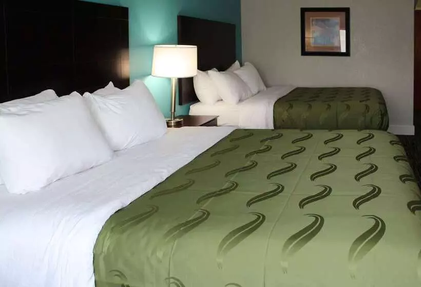 호텔 Quality Inn Crossville Near Cumberland Mountain State Park