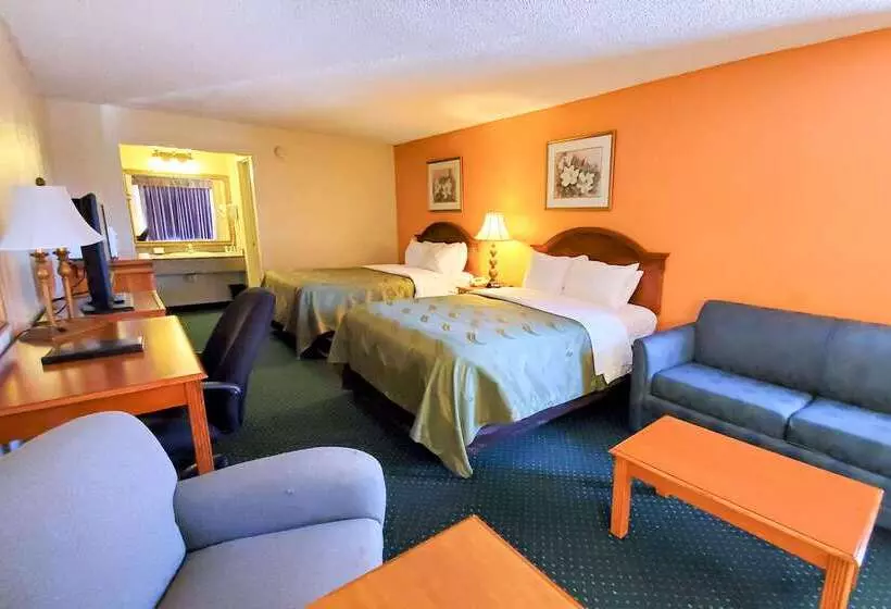 فندق Quality Inn Near Manatee Springs State Park