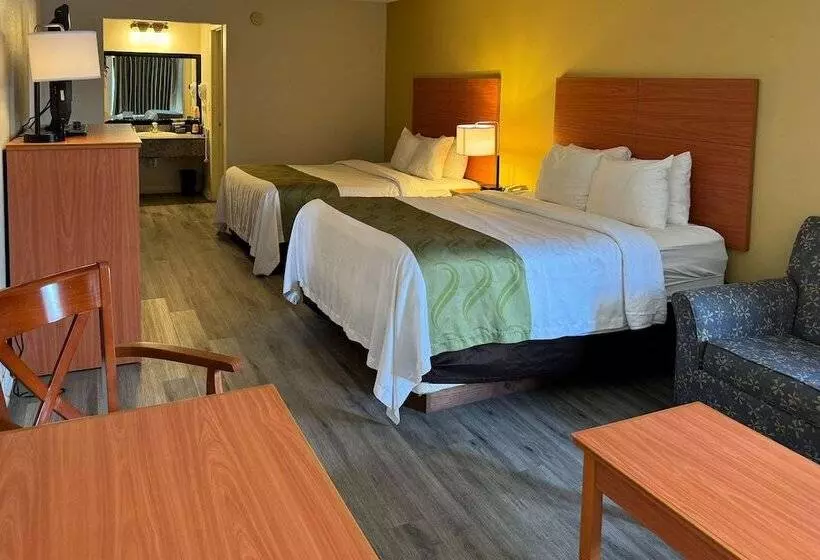 فندق Quality Inn Near Manatee Springs State Park