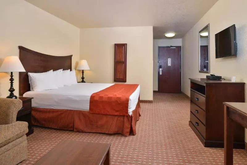 בית מלון כפרי Quality Inn & Suites