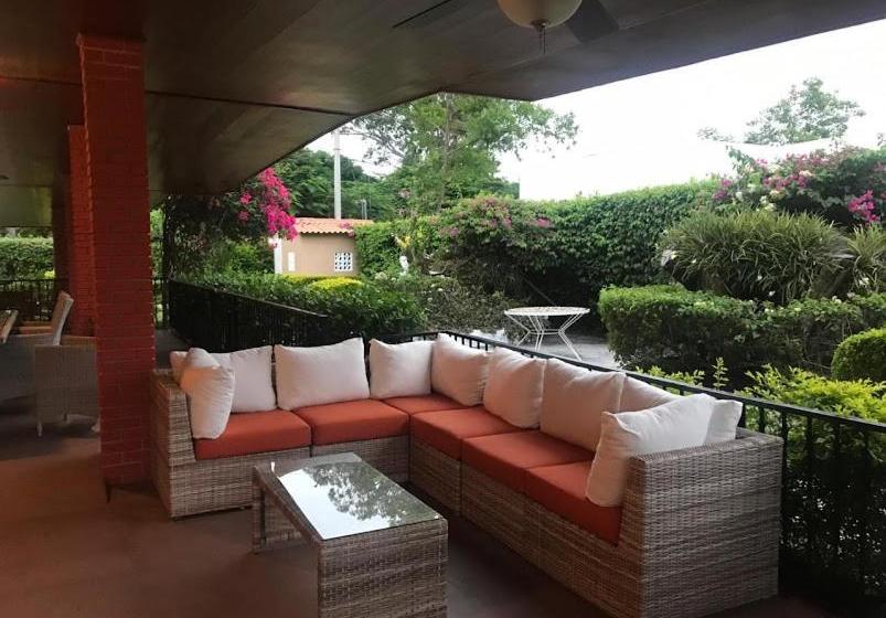 Casa De Los Suenos B&b Coronado Panama