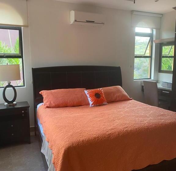 Casa Vistas Del Pacifico Bed & Breakfast