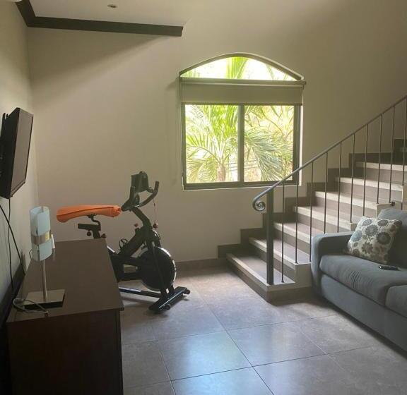 Casa Vistas Del Pacifico Bed & Breakfast