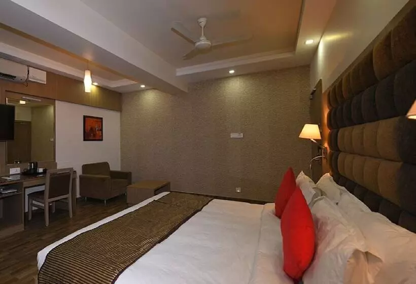 ホテル Nanda Comfort Inn