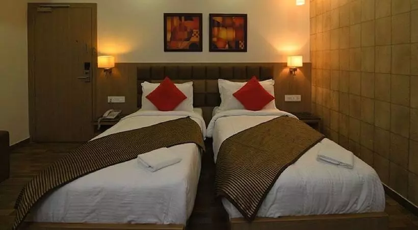 ホテル Nanda Comfort Inn