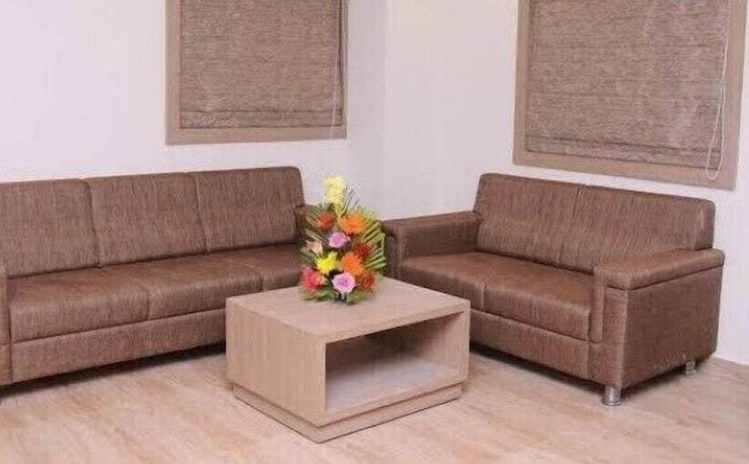 호텔 Nanda Comfort Inn