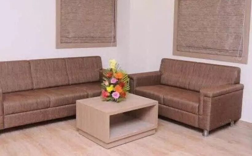 ホテル Nanda Comfort Inn